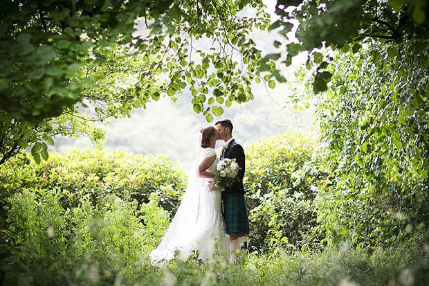Laura Gray featured on We Fell In Love.